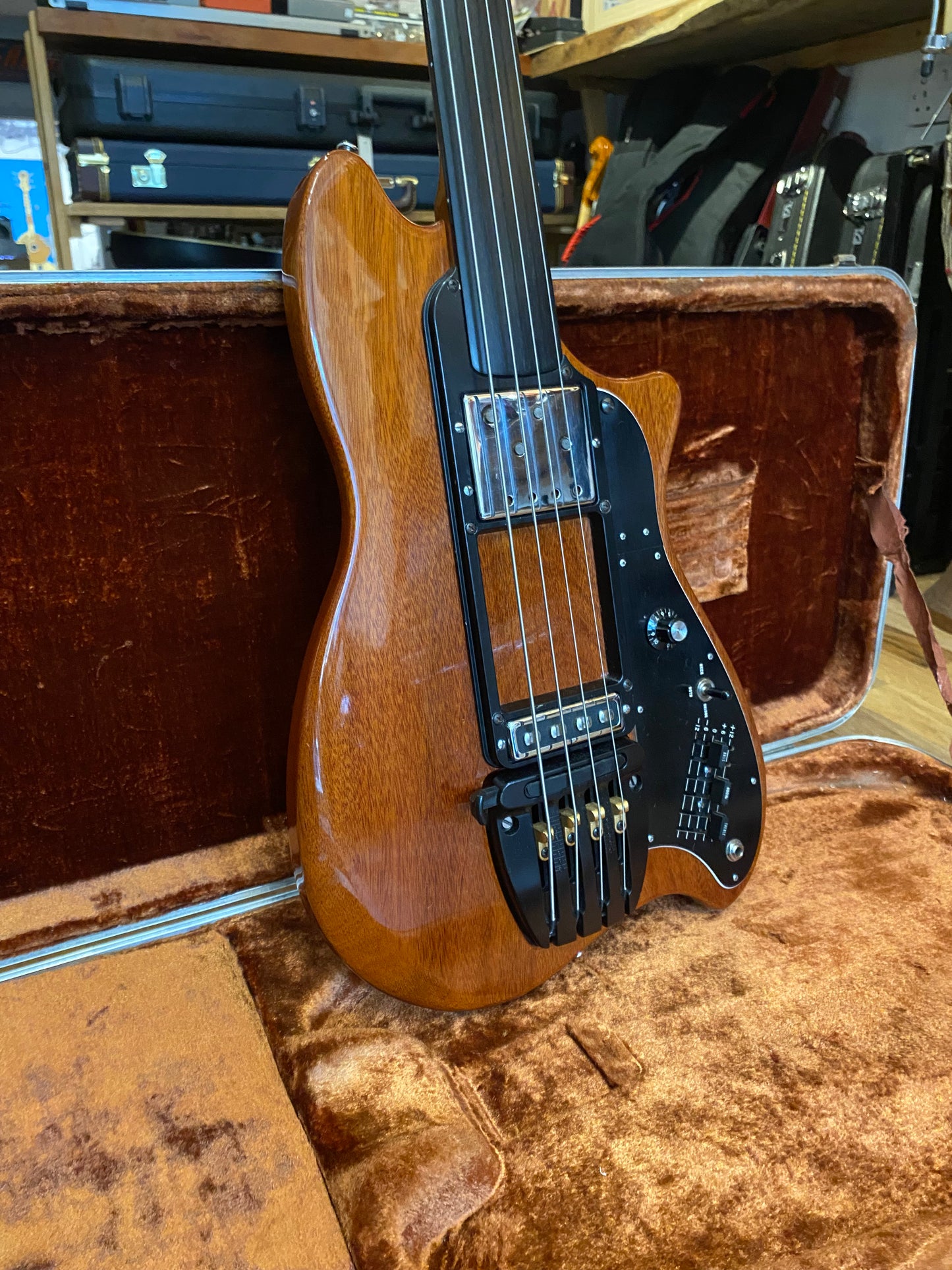 1979 Ovation Magnum II Fretless - MINT