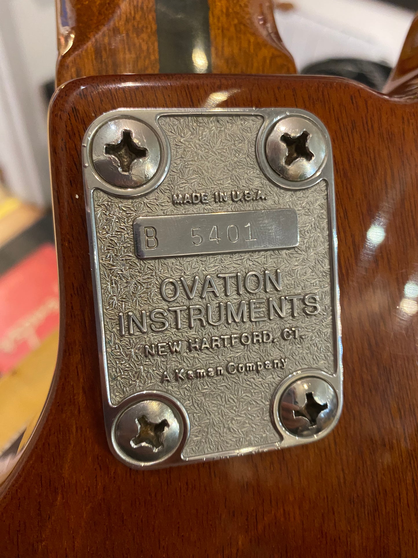 1979 Ovation Magnum II Fretless - MINT